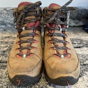 Vasque Hiking Boots Talus Trek Ultradry